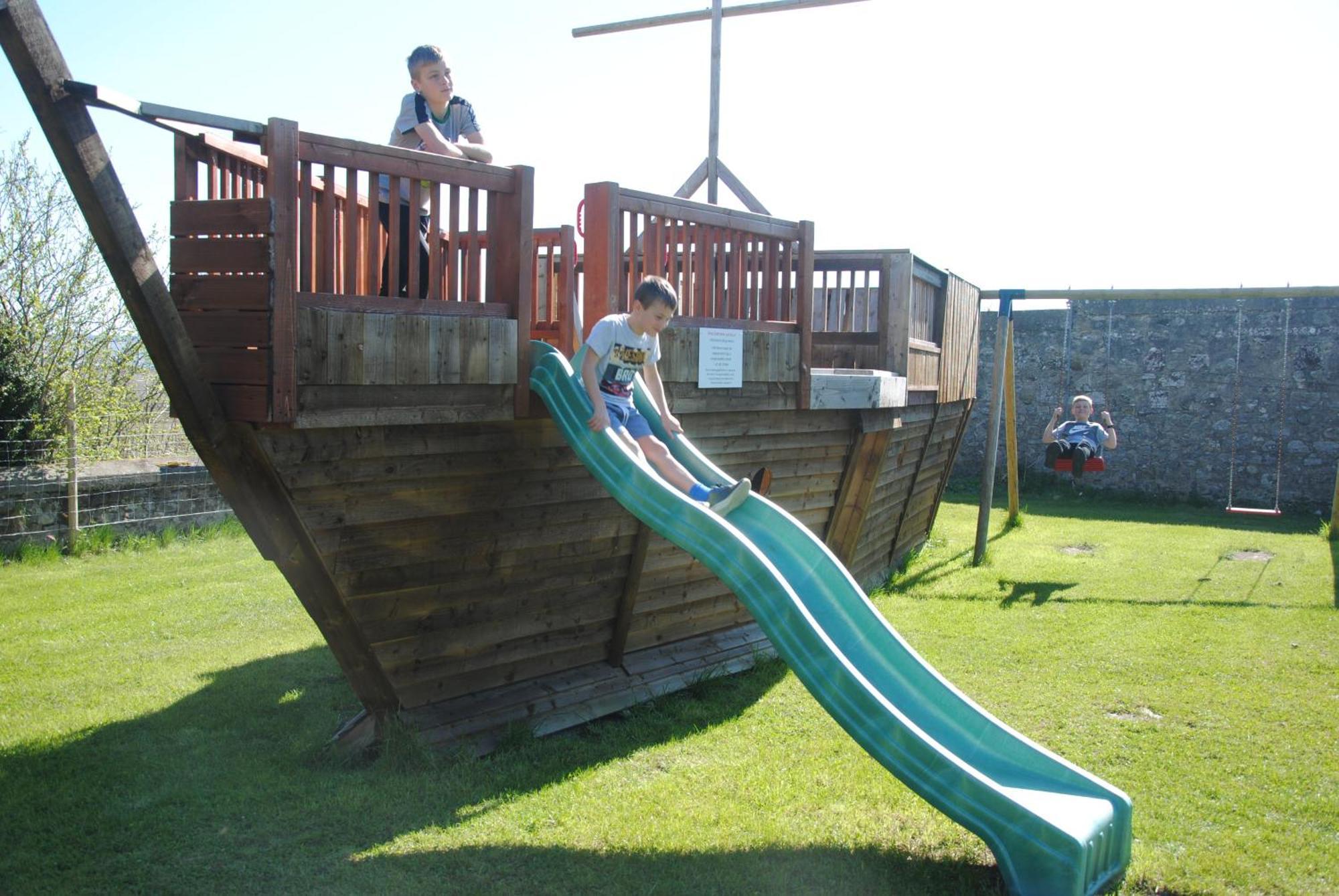 Hotel Delny Glamping And Farm Animals Invergordon Exteriér fotografie