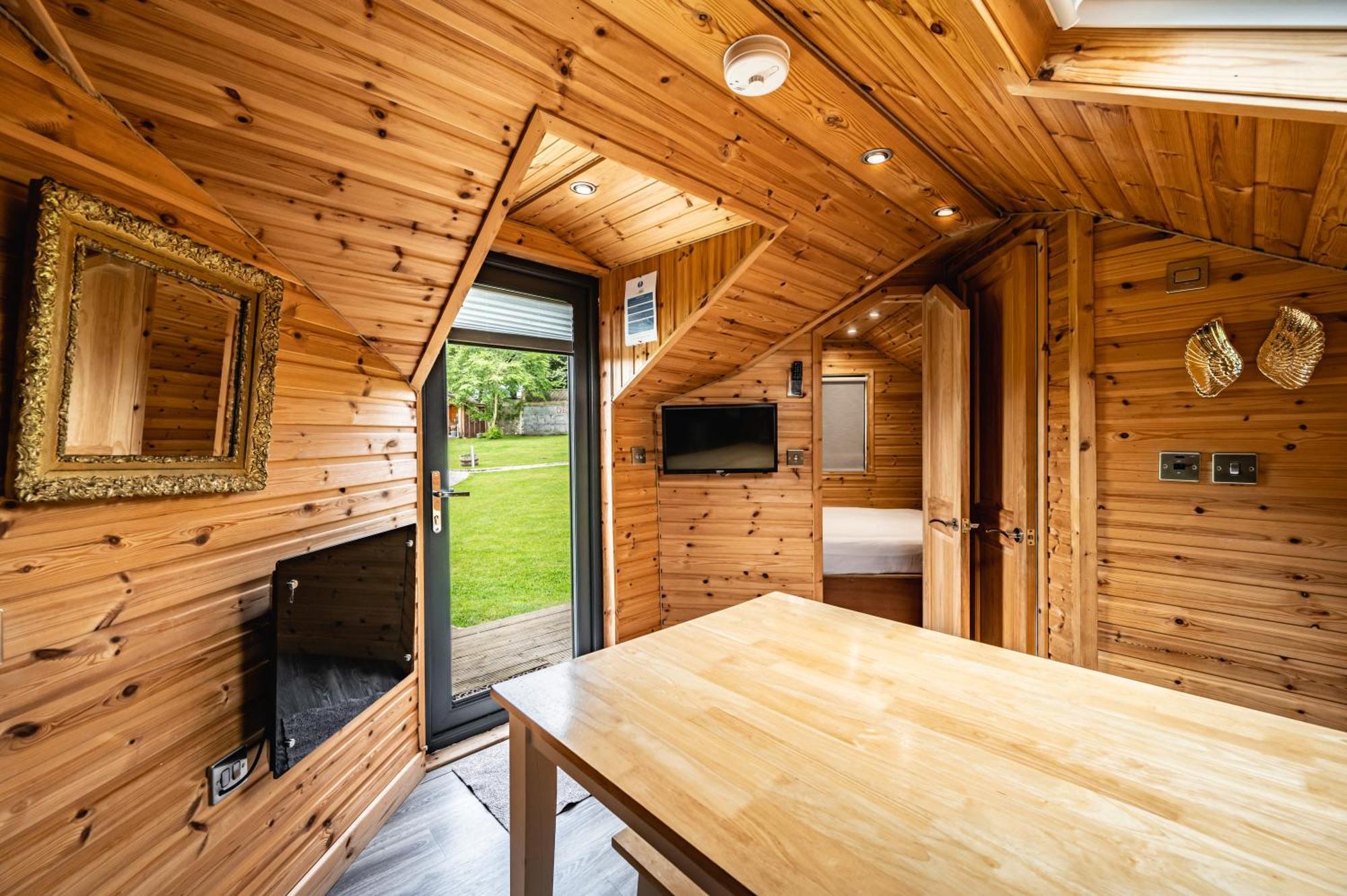 Hotel Delny Glamping And Farm Animals Invergordon Exteriér fotografie
