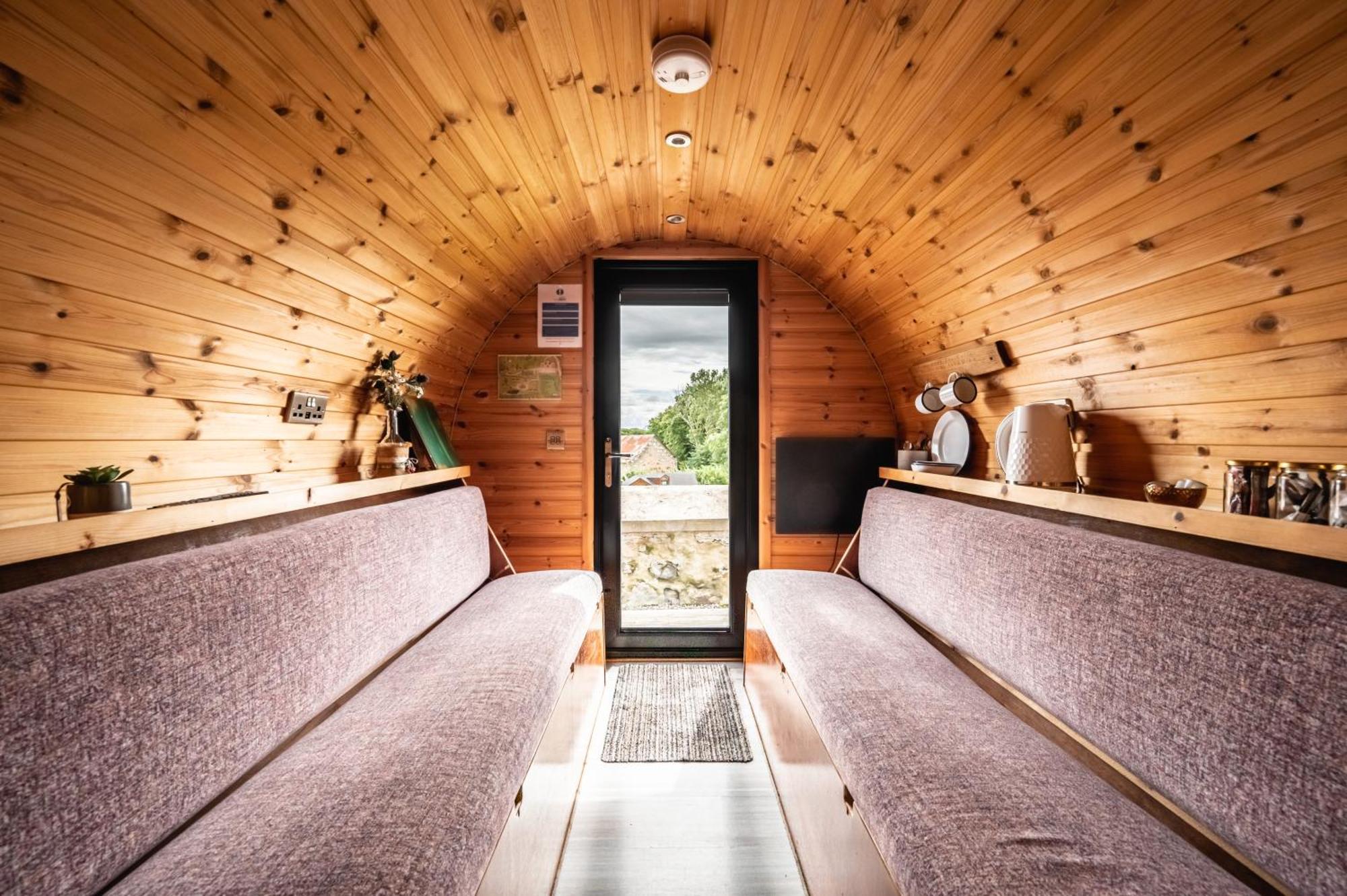 Hotel Delny Glamping And Farm Animals Invergordon Exteriér fotografie