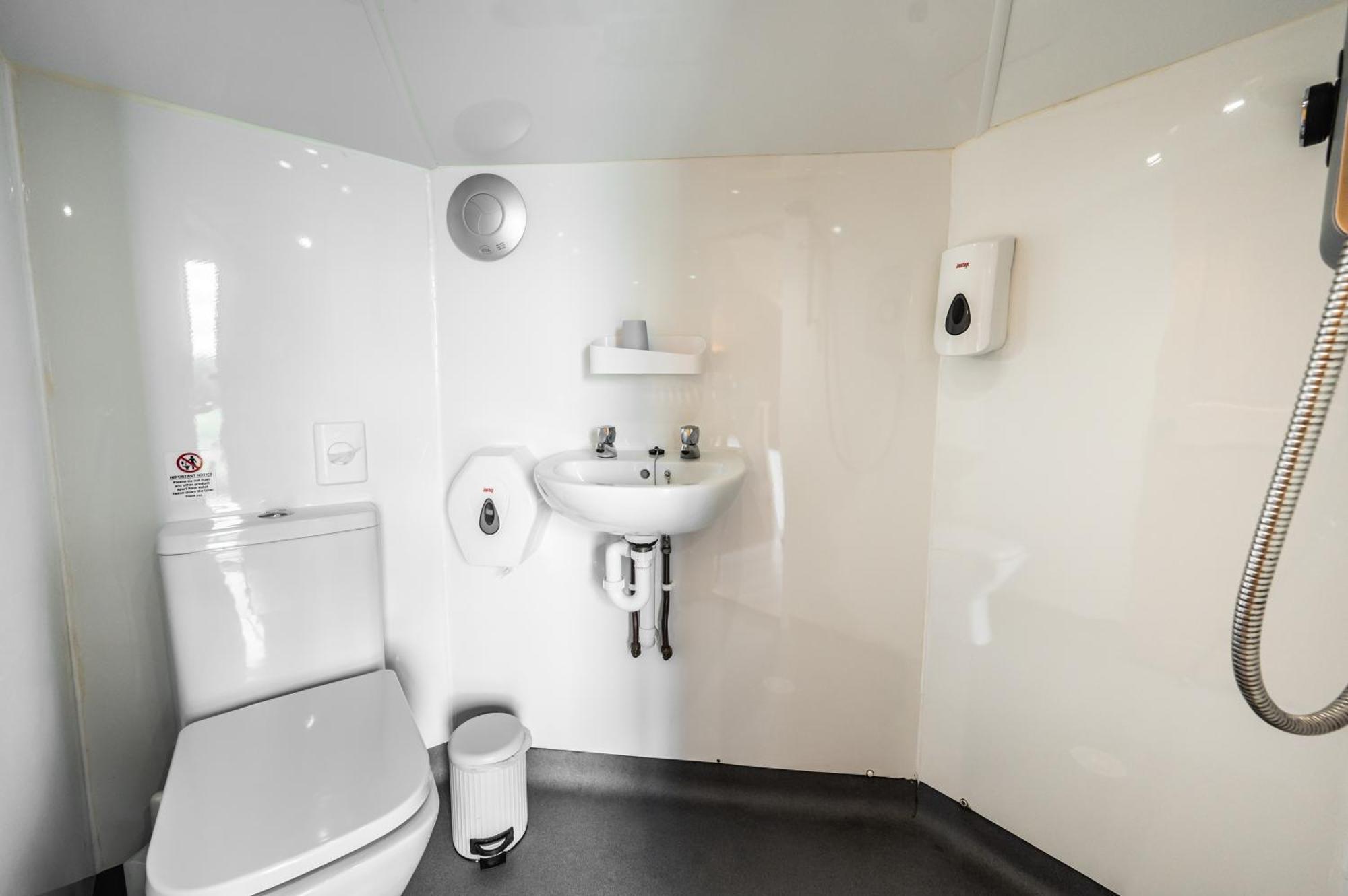 Hotel Delny Glamping And Farm Animals Invergordon Exteriér fotografie