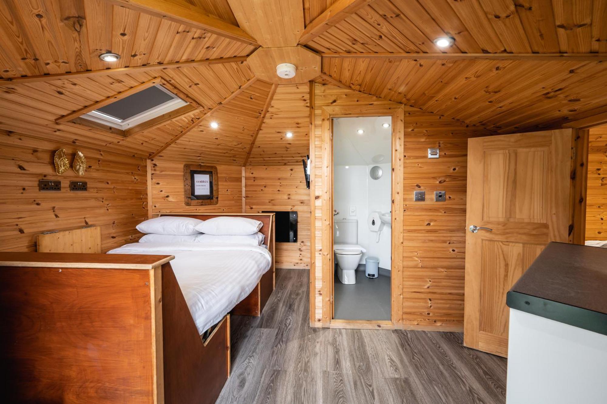 Hotel Delny Glamping And Farm Animals Invergordon Exteriér fotografie
